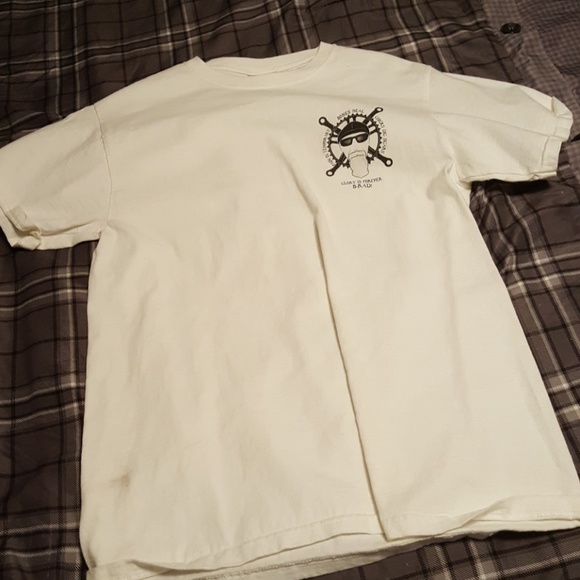 T shirts - Picture 4 of 4